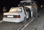 Otomobille minibüs çarpıştı: 1 ölü, 15 yaralı