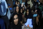 Rohingya Müslümanlarının kaçışı görüntülendi
