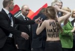 Rusya'da Femen'e kazık cezası