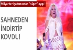 Süperstar'ı sahneden indirtti