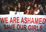 "Toplu tecavüz" kurbanı genç kadın toprağa verildi