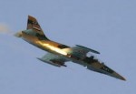 Türkiye sınırında savaş uçağı düşürüldü