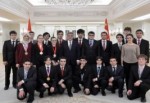 Türkiye'yi temsil eden öğrencileri kabul etti