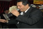 Ünlü şarkıcı hayatını kaybetti!