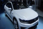 VW Passat'tan Paris çıkarması