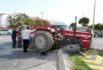 Yozgat’ta Yolcu Minibüsü Traktöre Çarptı: 3 Yaralı