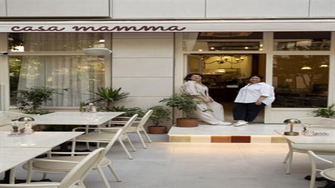 Üç Kız Kardeşin Ortak Yolcuğu: Casa Mamma