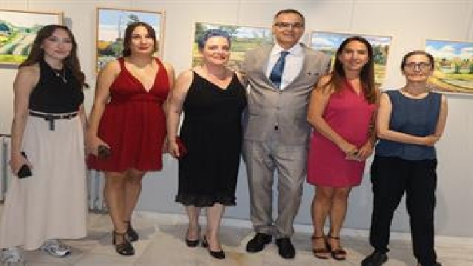 Uluslararası Ressam Vladimir Topal’dan Sezonun İlk Sergisi