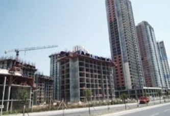 Yarım bırakan müteahhide ceza geliyor