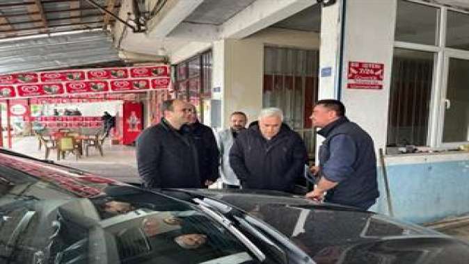 Zonguldak milletvekili adayı Şanlıoğlu, kentte esnafı ziyaret etti; gençlerle buluştu