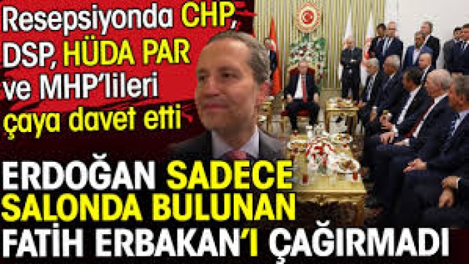 Erdoğan salonda bulunan Fatih Erbakan’ı çağırmadı.